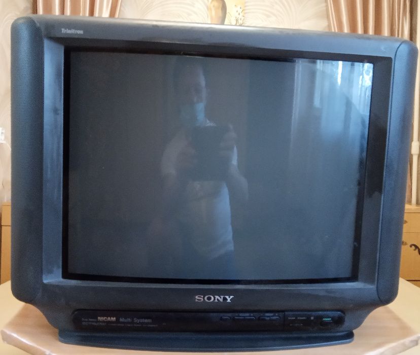 Продаю Телевізор "Sony"  KV TRINITRON.  Діагональ 54 см