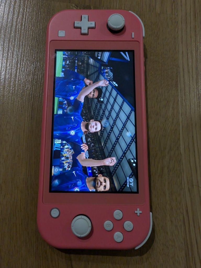 Nintendo Switch Lite • Stan idealny • Zestaw z akcesoriami i grami