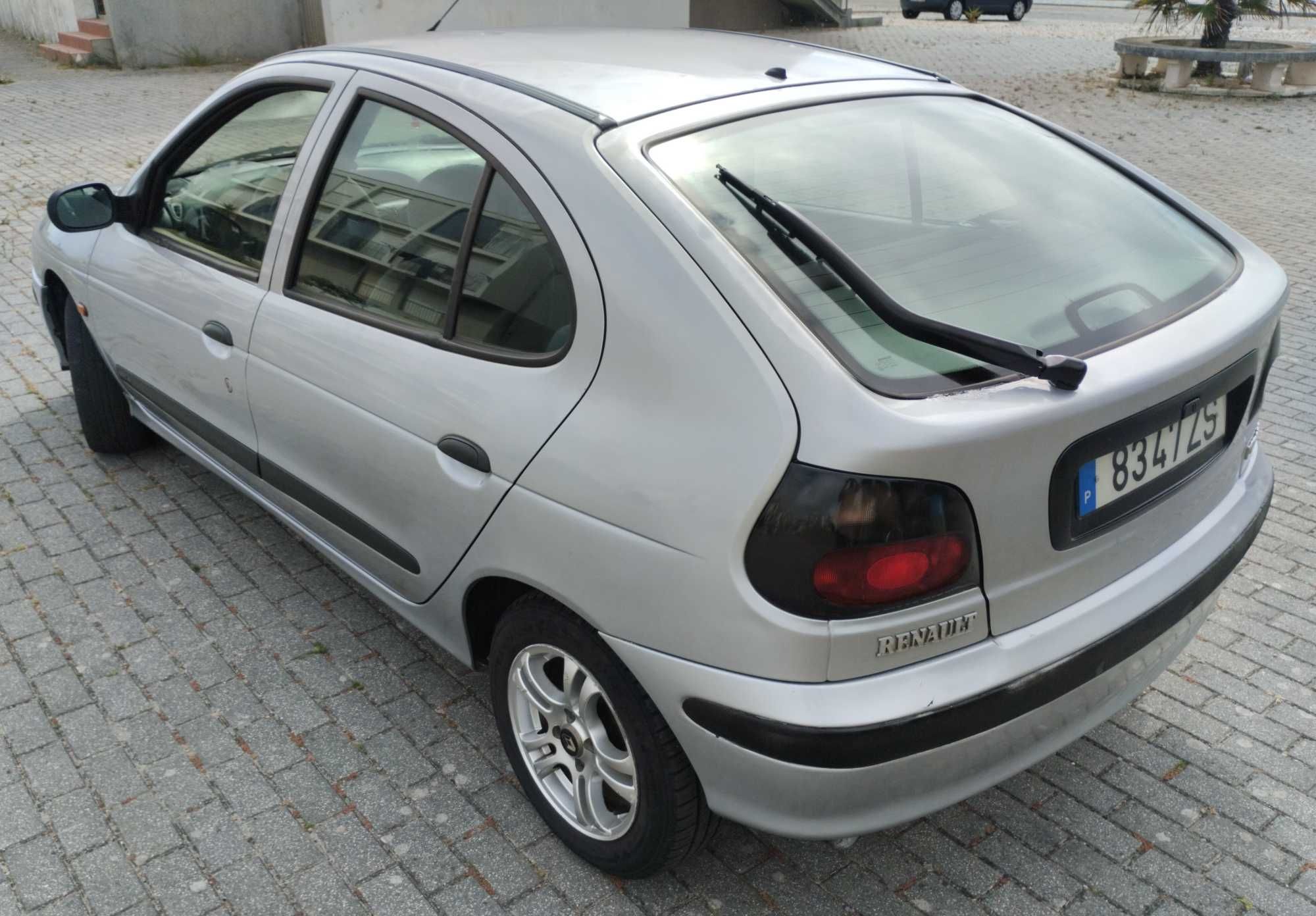 Renault Megane 1.9 DTi 5 lugares