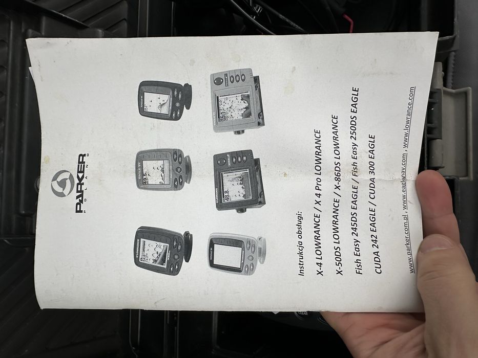 Echosonda Lowrance X-4 Pro w skrzynce.