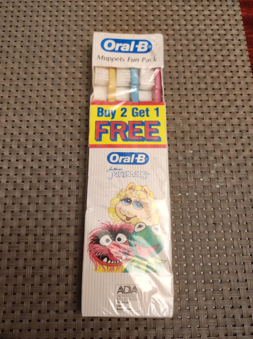 Szczoteczki ORAL B The Muppets z 1989 roku oryginalnie zapakowane