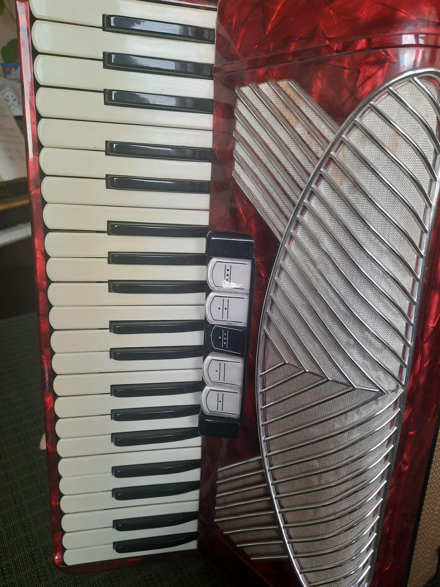 Akordeon  Hohner Verdi 4