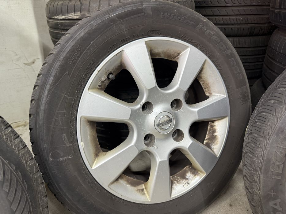 Продам диски на NISSAN TIDA R15