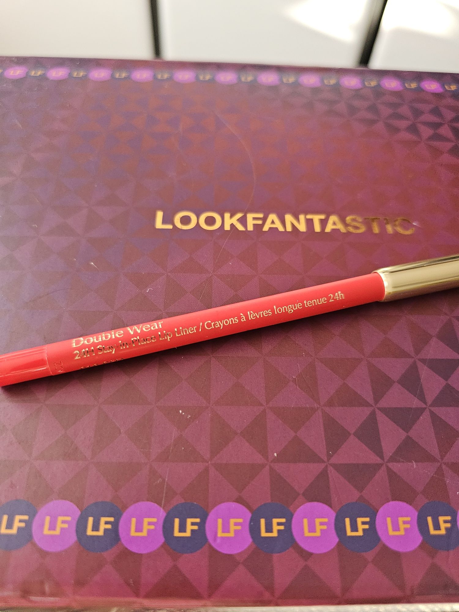 Estee Lauder kredka do ust