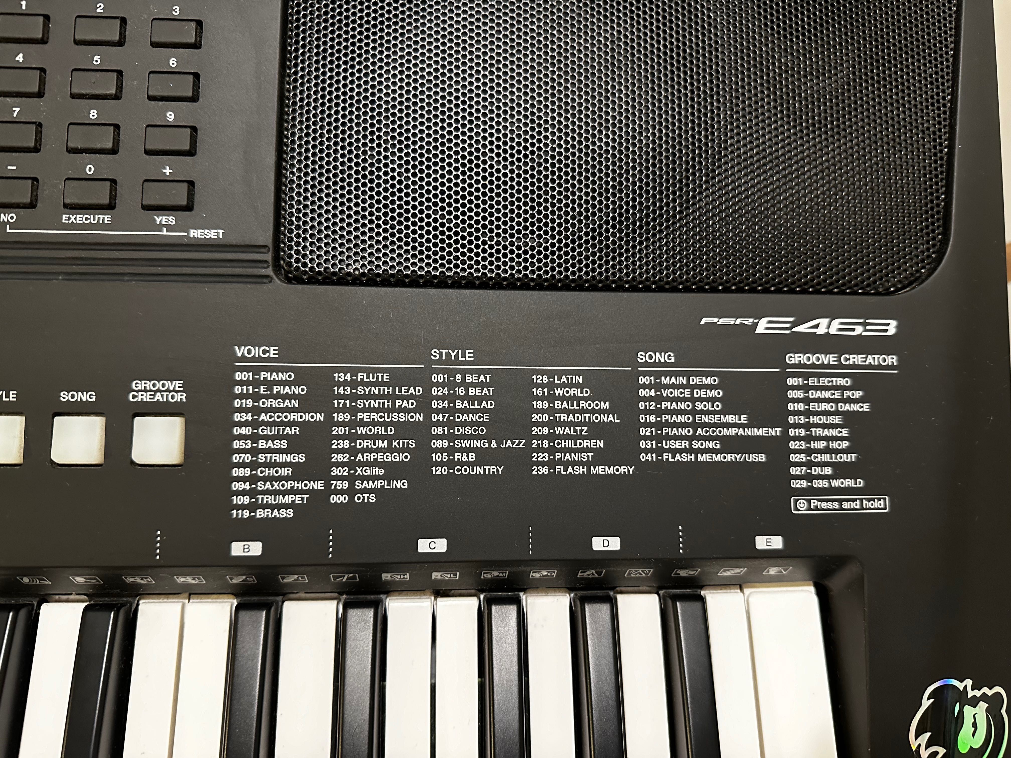 Piano Yamaha PSR-E463