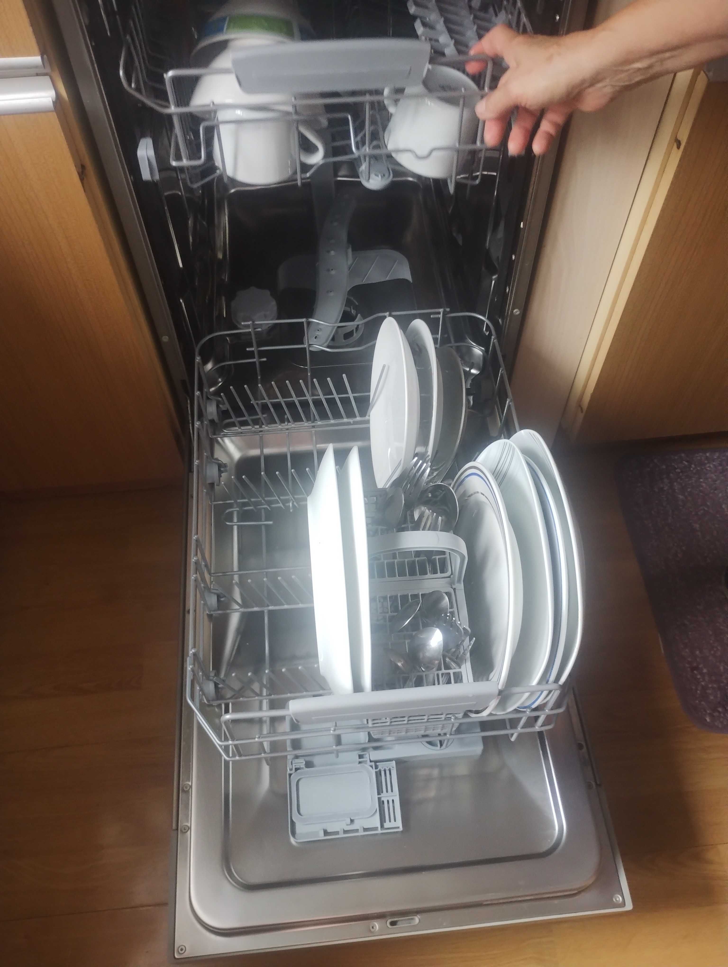 Zmywarka wolnostojąca  Hotpoint