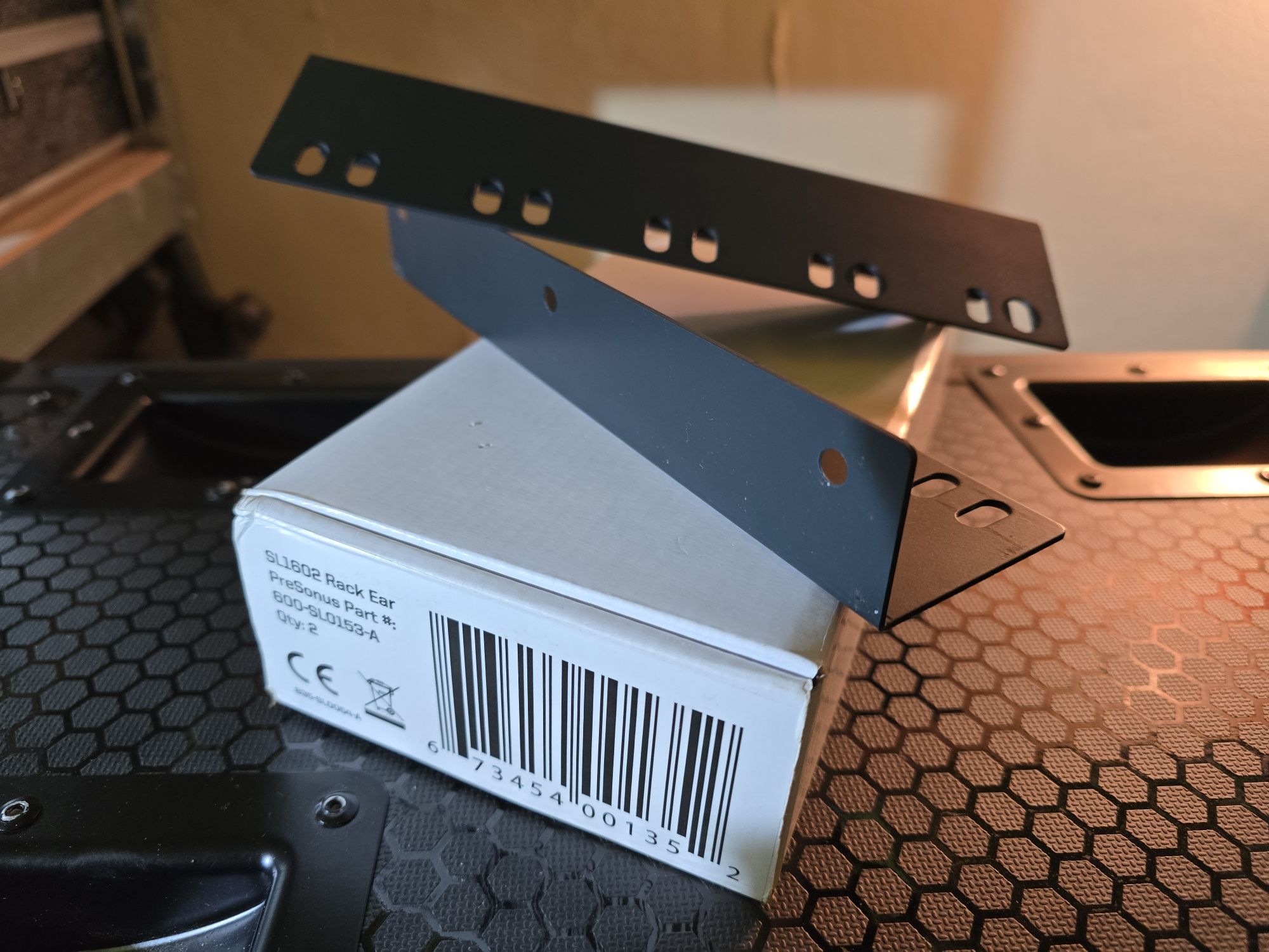 Presonus 16.0.2 uszy rack SL 1602 Rack Ear