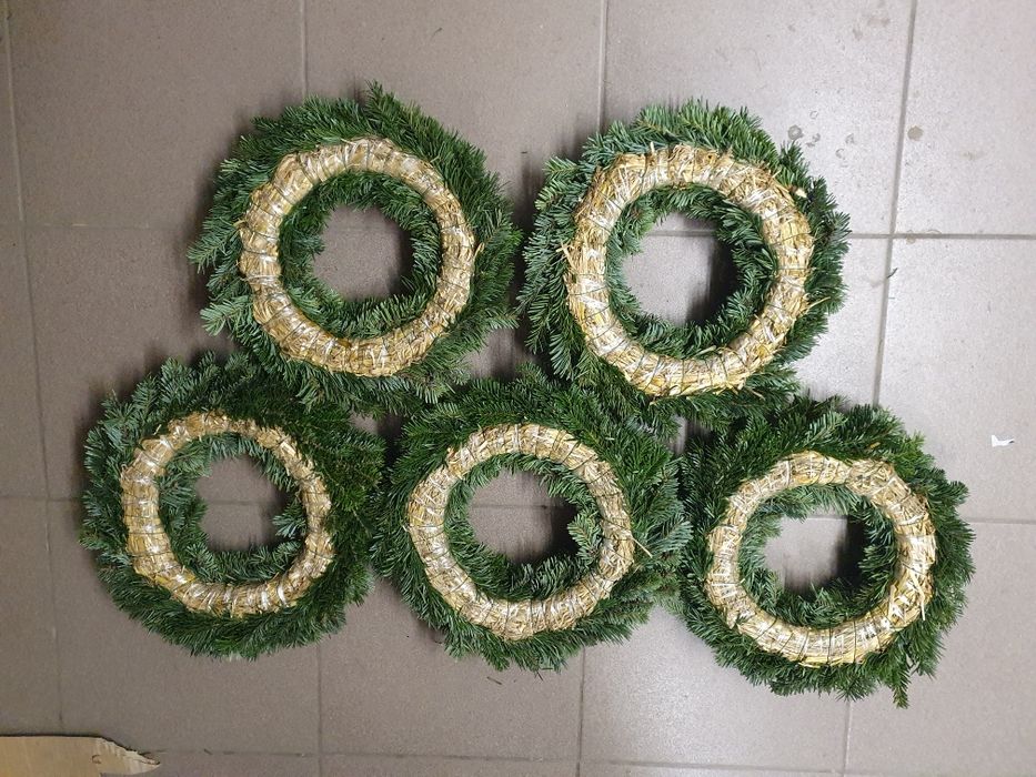 Wianek z gałązek jodły