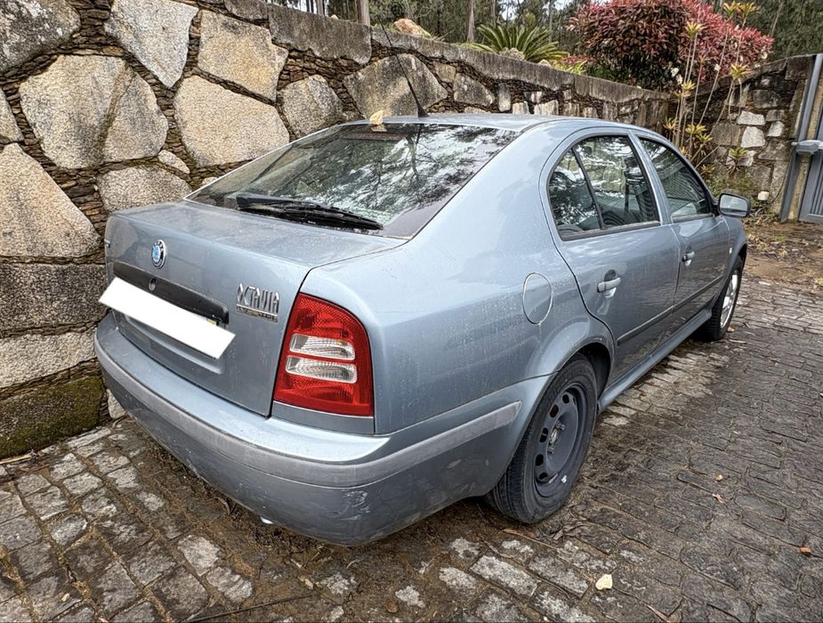 Skoda Octavia para peças
