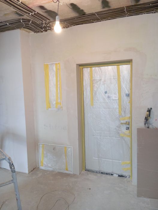 Фарбування  м2 квартир, комерційних приміщень безвоздушне фарбув