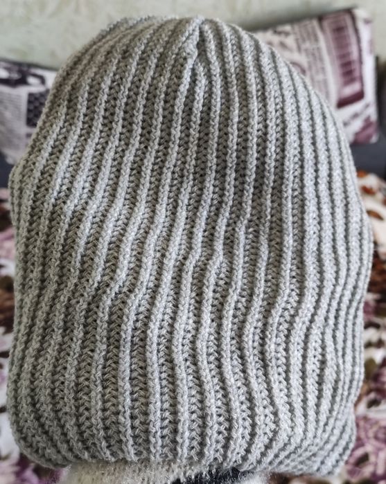 Зимняя женская шапка