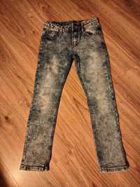Spodnie jeansowe chłopięce rozmiar 140 jak nowe