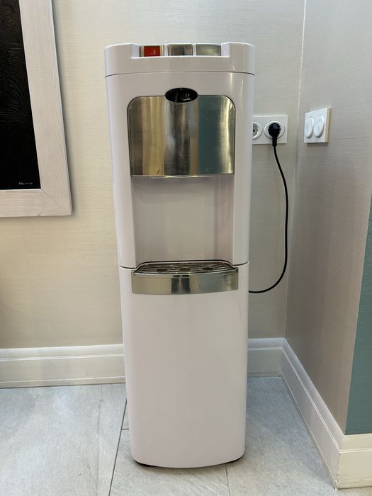 Кулер для води Ecotronic