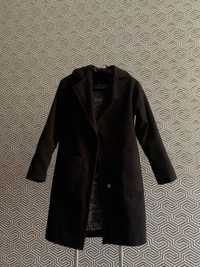 Пальто у чорному кольорі
