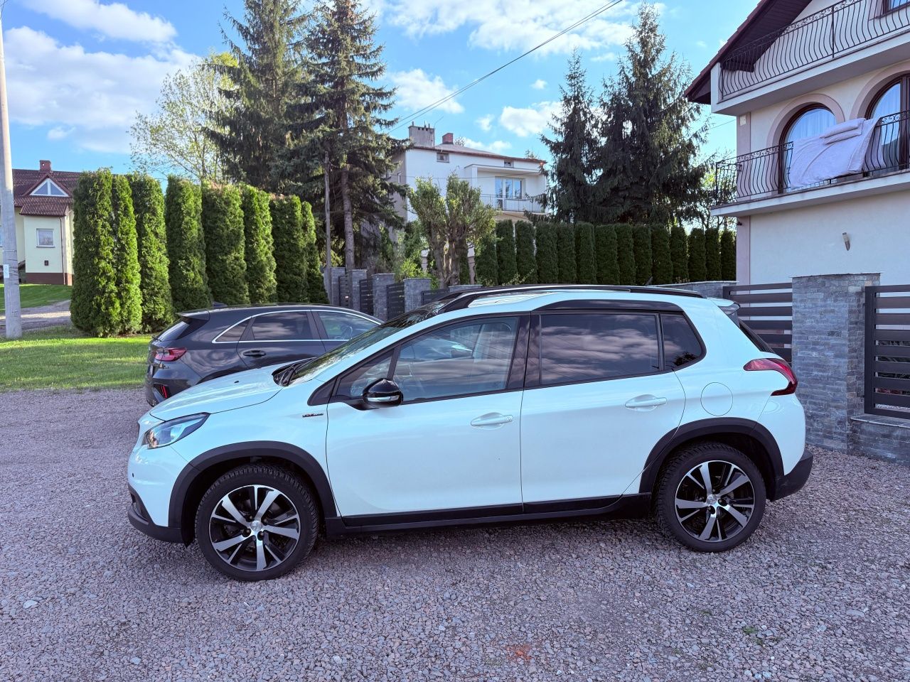 Peugeot 2008 1.2 Gt-line mały przebieg