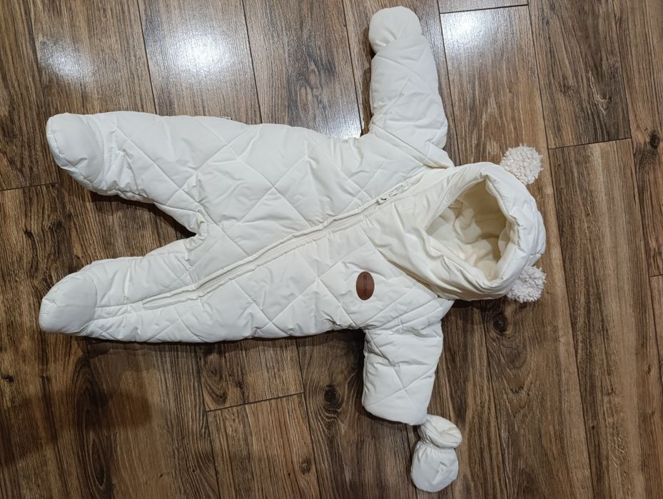 Одяг 0-6 місяці.