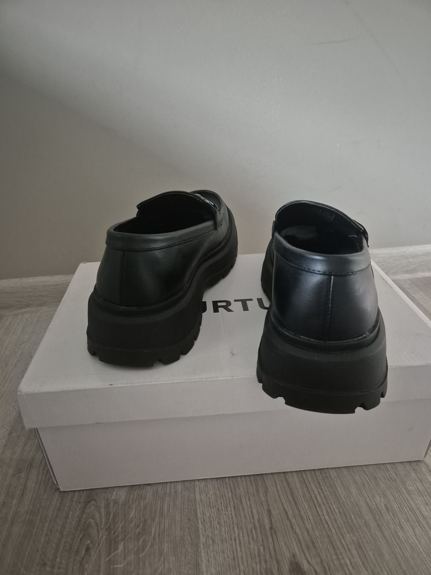 Mokasyny rozmiar 40