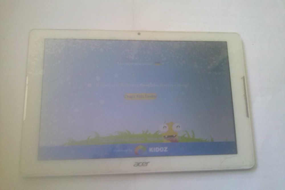 планшет ACER : 10,1" model A6003 тріщина на склі