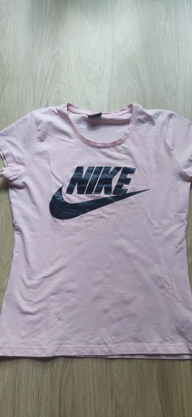 T shirt koszulka bluzka Nike S lub 158 na 164 róż