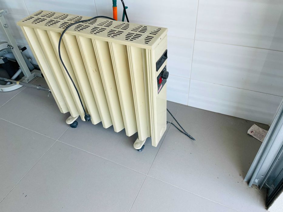 grzejnik olejowy 2000W, duży mocny