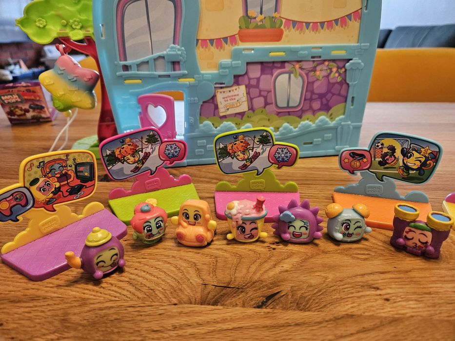 Urodzinowy domek moji pops+scenki+ moji popsy