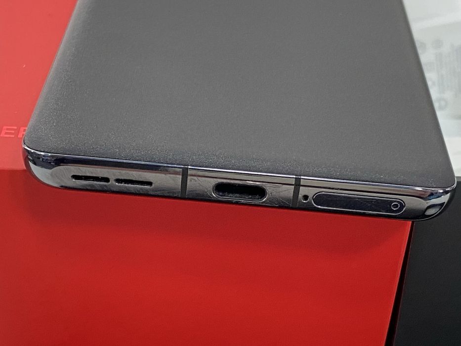 OnePlus 11 5G “16+4/256gb” Snapdragon 8 Gen 2  Mobile Platform