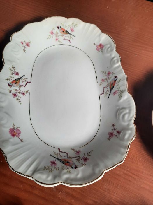 Serviço Vista Alegre de luxo muito antigo