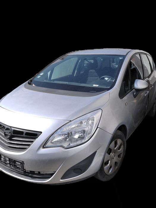 Opel Meriva B części blacharskie mechaniczne skrzynia biegów Z157