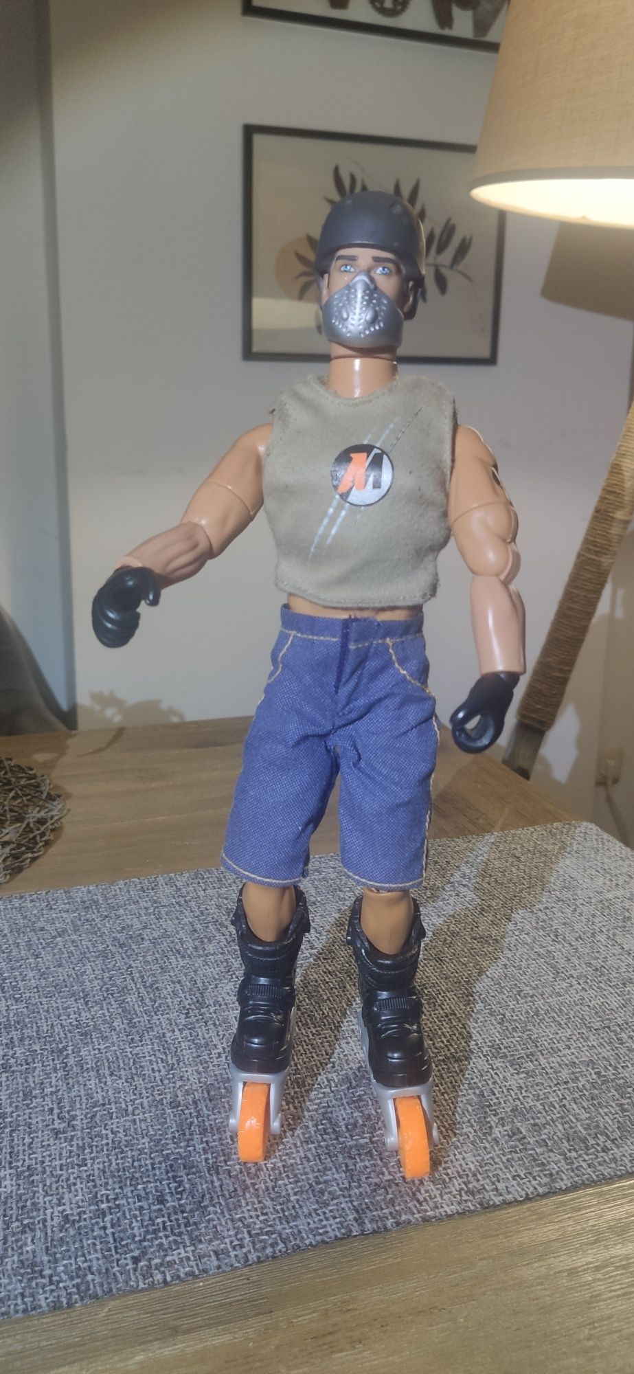 Zestaw dwóch figurek Action Man firmy Hasbro komandos rolki