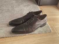 Sapatos Homem tamanho 47