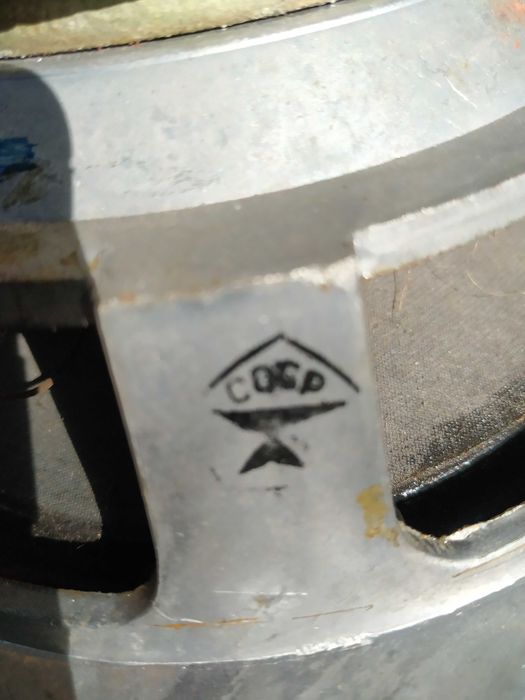 Динаміки на колонки