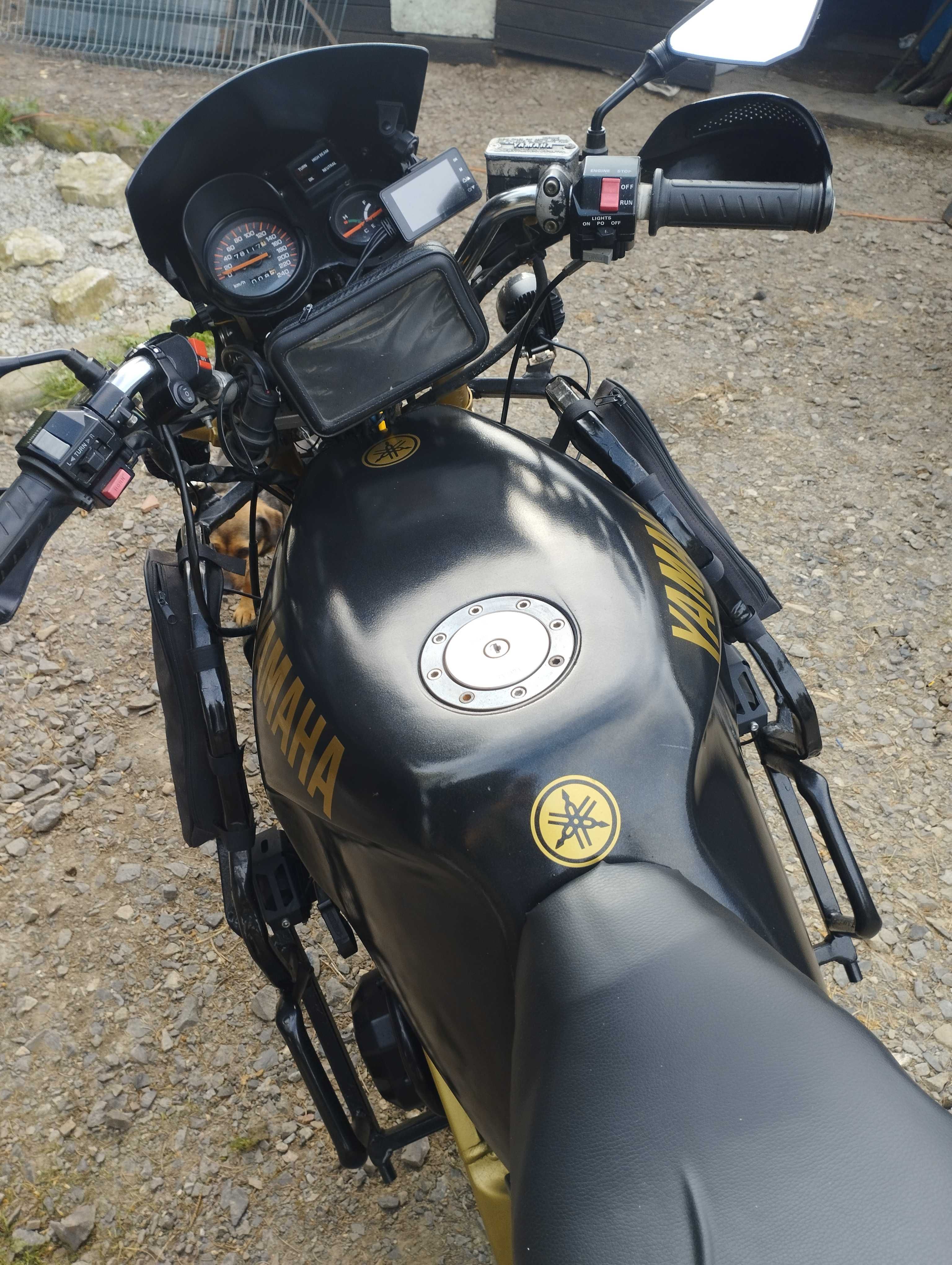 motocykl Yamaha 600