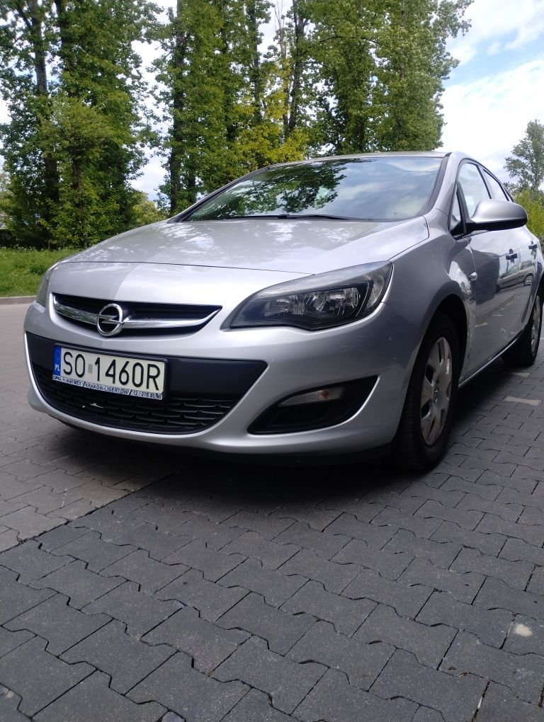 Samochód - Opel Astra
