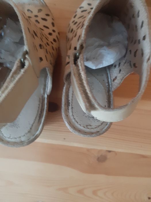 Sandały koturny Lasocki skóra