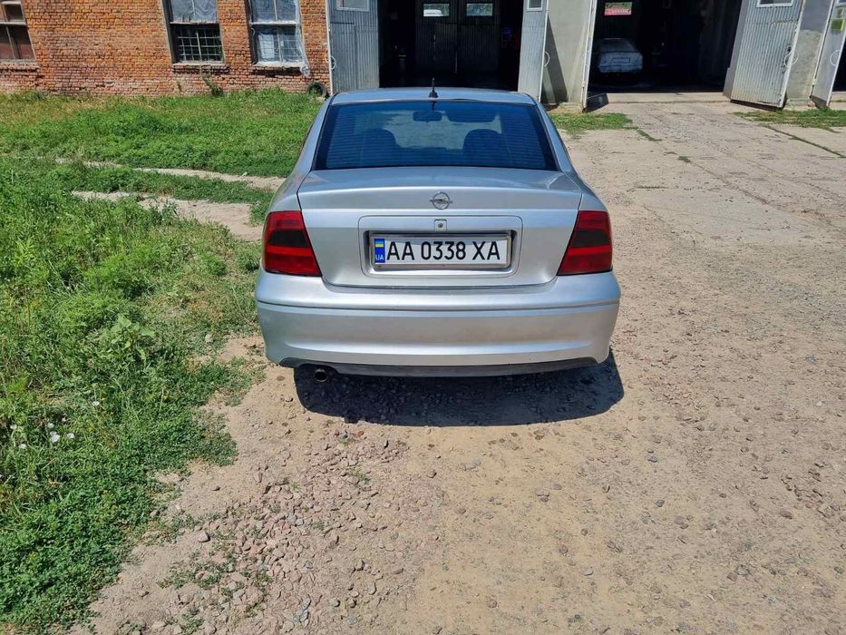 Опель вектра б..