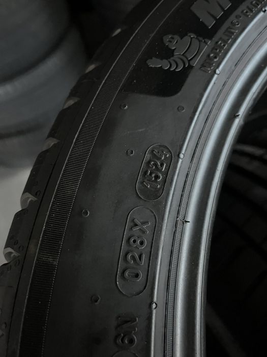 235/45/19 R19 Michelin Pilot Sport 5 4шт нові