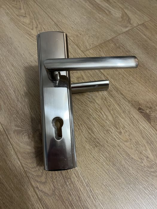 Klamka drzwiowa stal srebrny