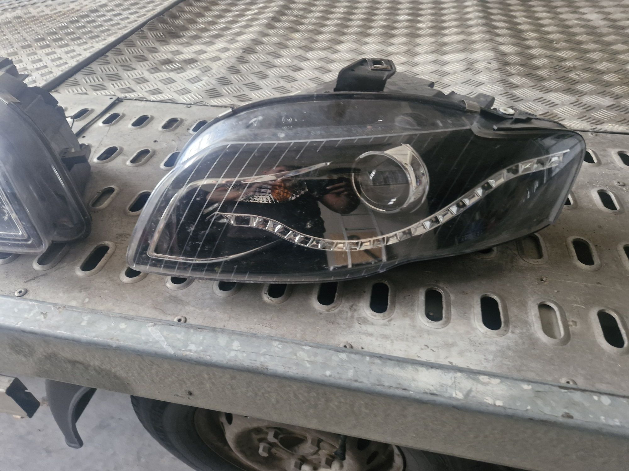 Lampy A4 B7 sprawne