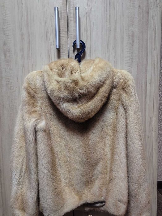Продам норковий полушубок