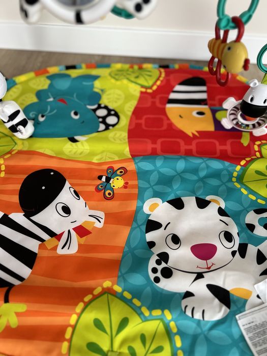 розвиваючий килимок для немовлят