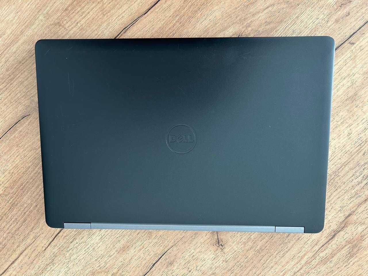 Dell Latitude 5570	15,6" HD i7 6600U 8Gb SSD 180Gb Radeon R7 M360