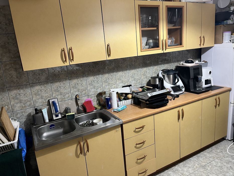 Gotowa do ofebrania Sprzedam kuchnie i lodowke  z ledami pod szafkami