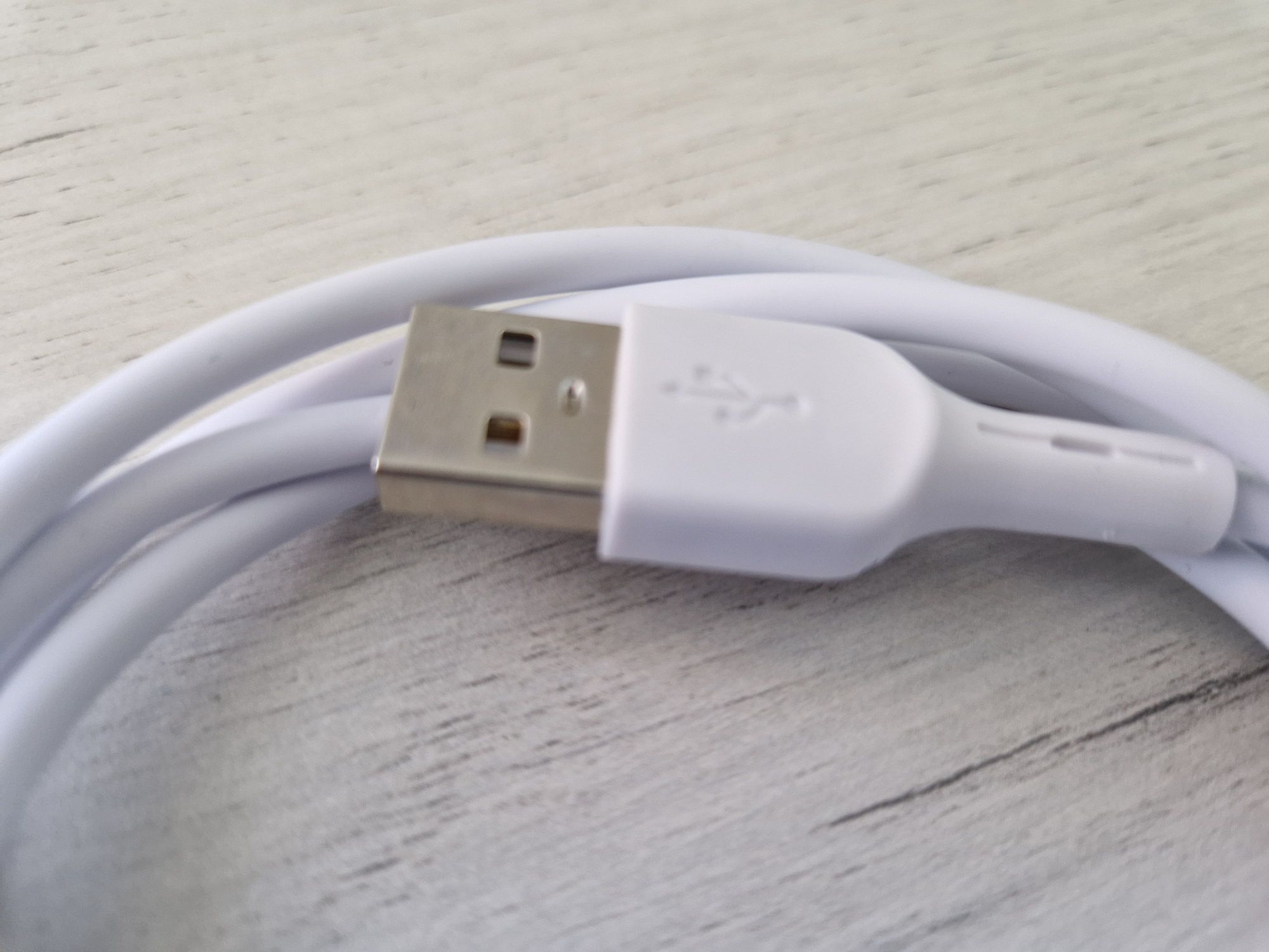 Kabel - USB na Micro USB - 2 Metry BIAŁY (fast charge)