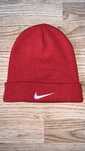 Czapka czerwona Nike uniwersalna