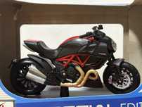 Miniatura Ducati Diavel