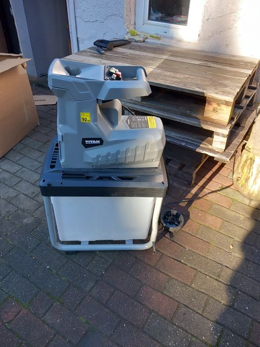 Rozdrabniacz do gałezie Rębak  Frezowy TITAN 2800W