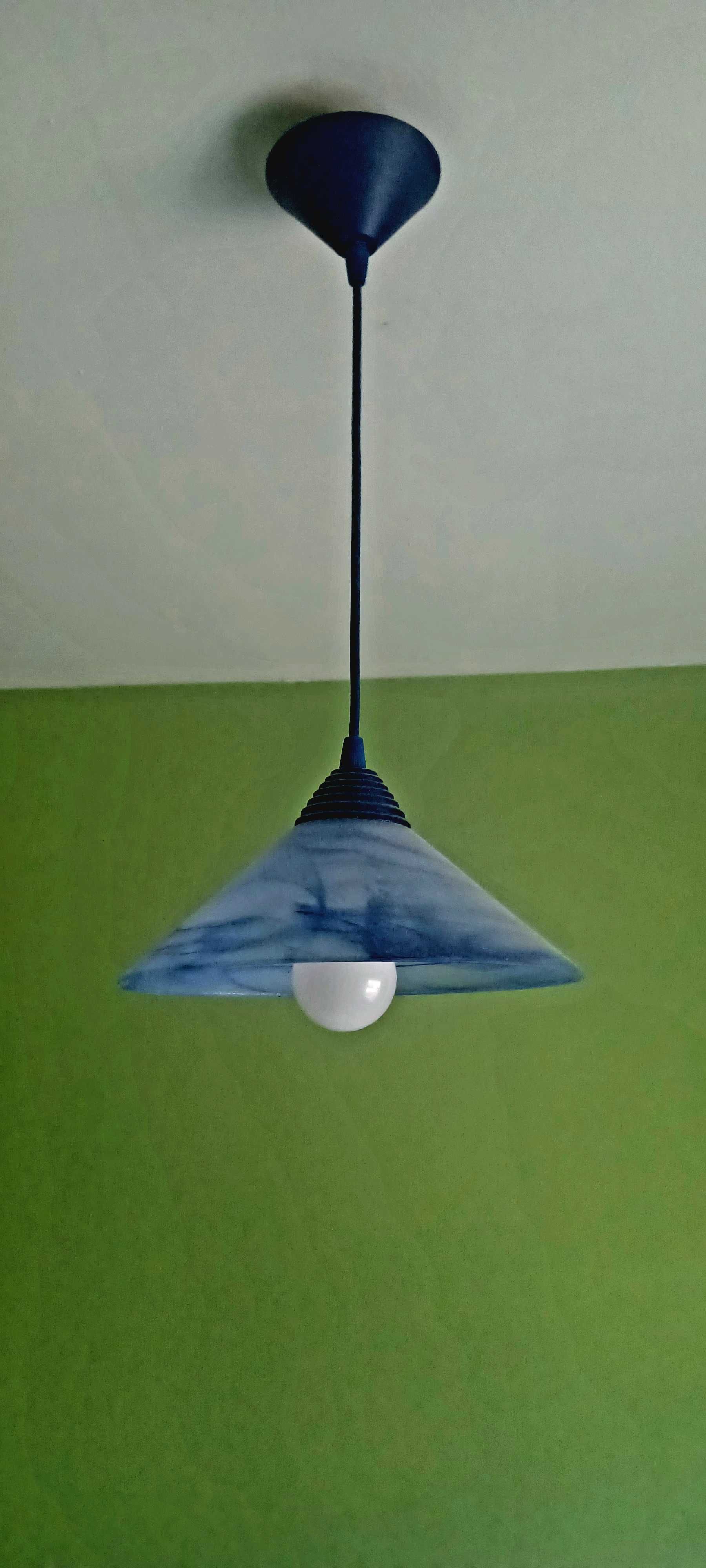 Lampa wisząca niebieska