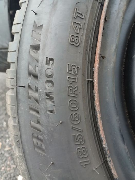 Bridgestone 185/60R/15 84T z 2019 r. (ZIMOWE)