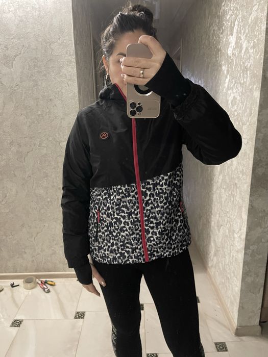 Лижна куртка жіноча