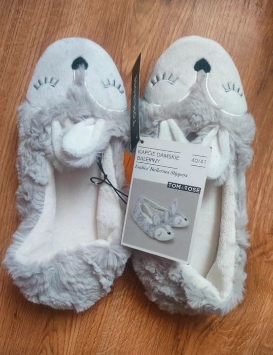 Nowe kapcie damskie
